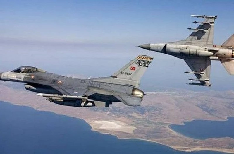 «Οργιάζουν» οι Τούρκοι στο Αιγαίο με 59 παραβιάσεις – Μπαράζ προκλήσεων ενόψει εκλογών